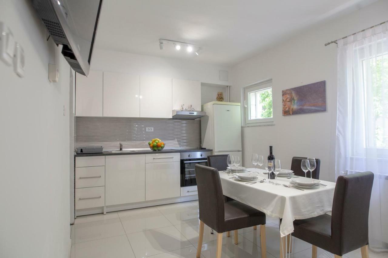 Family Silver Apartment Sibenik Ngoại thất bức ảnh